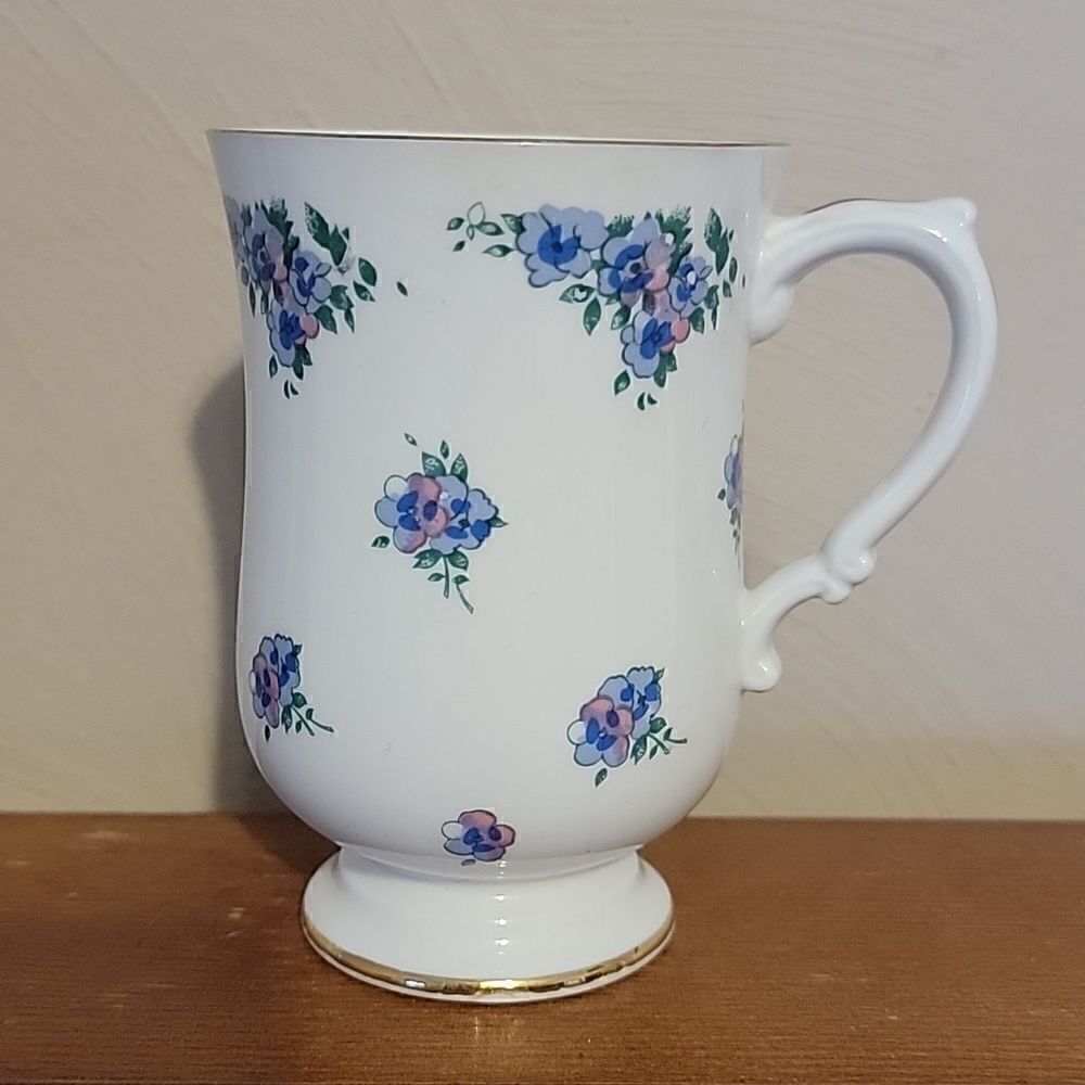 ROYAL VICTORIA PEDESTAL WHITE WITH BLUE FLORAL FINE BONE CHINA TEA CUP